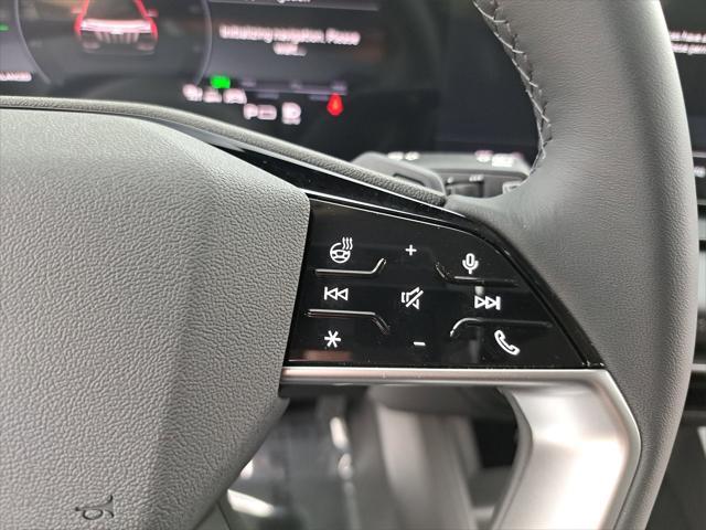 Photo of 2025 Gray Audi Q6 e-tron