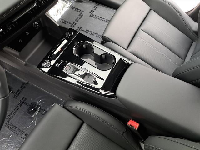 Photo of 2025 Gray Audi Q6 e-tron