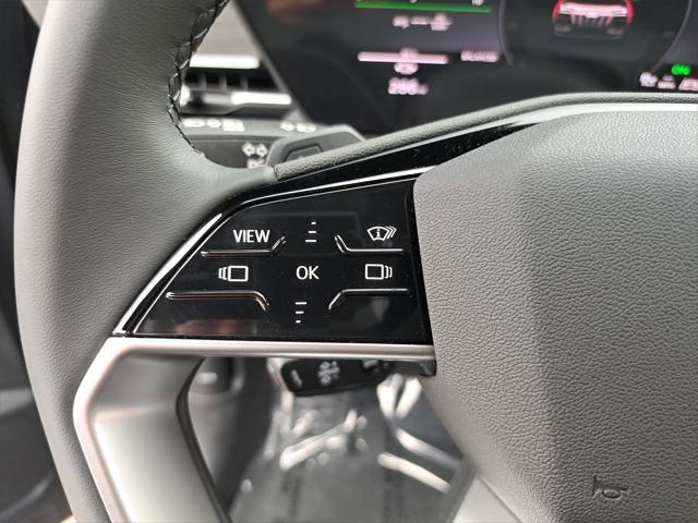 Photo of 2025 Gray Audi Q6 e-tron