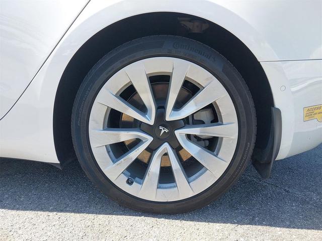 Photo of 2022 Pearl White Multi-Coat Tesla Model 3