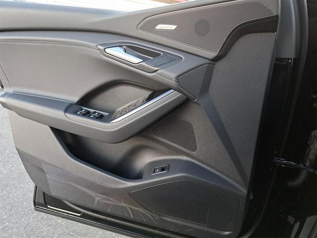 Photo of 2025 Mythos Black Metallic Audi Q6 e-tron