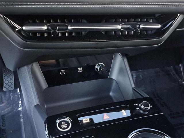 Photo of 2025 Mythos Black Metallic Audi Q6 e-tron