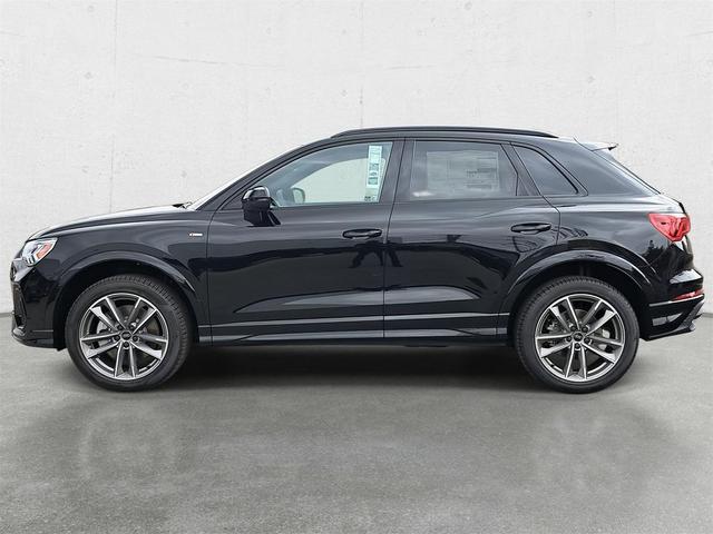 Photo of 2025 Mythos Black Metallic Audi Q3