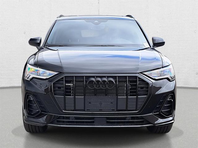 Photo of 2025 Mythos Black Metallic Audi Q3