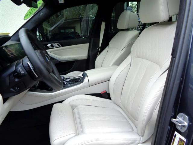 Photo of 2021 Gray BMW X5