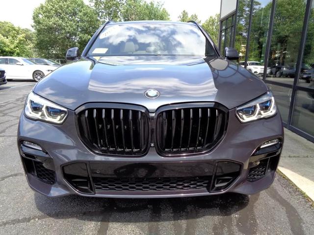 Photo of 2021 Gray BMW X5