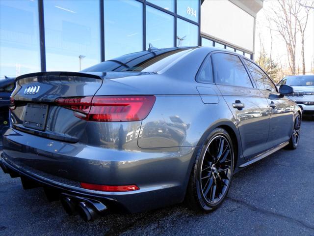 Photo of 2019 Gray Audi A4