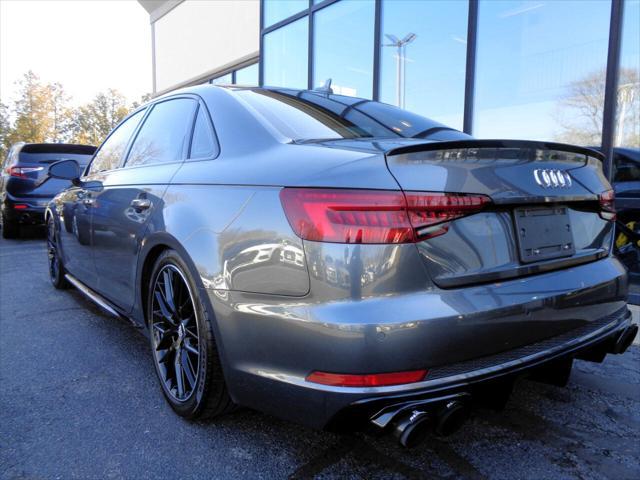 Photo of 2019 Gray Audi A4