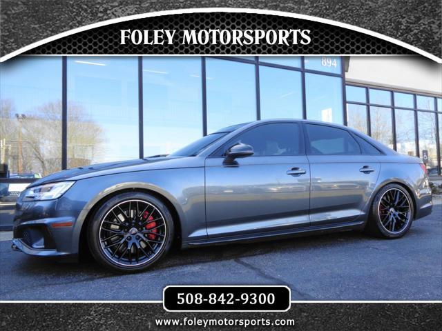 Photo of 2019 Gray Audi A4