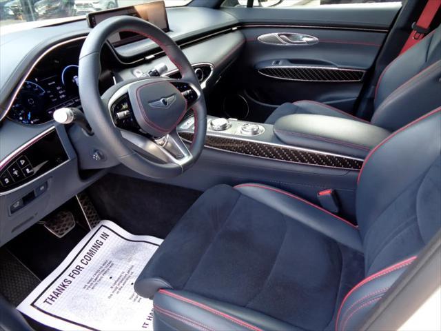 Photo of 2022 White Genesis GV70
