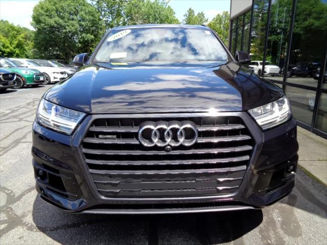 Photo of 2019 Black Audi Q7