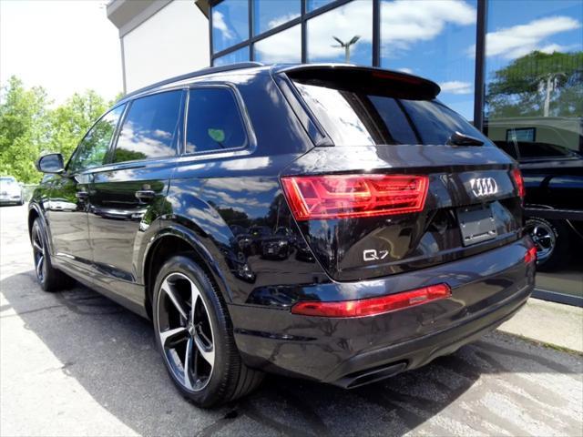 Photo of 2019 Black Audi Q7