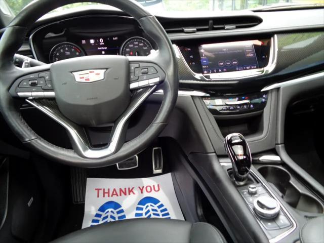 Photo of 2023 Black Cadillac XT6