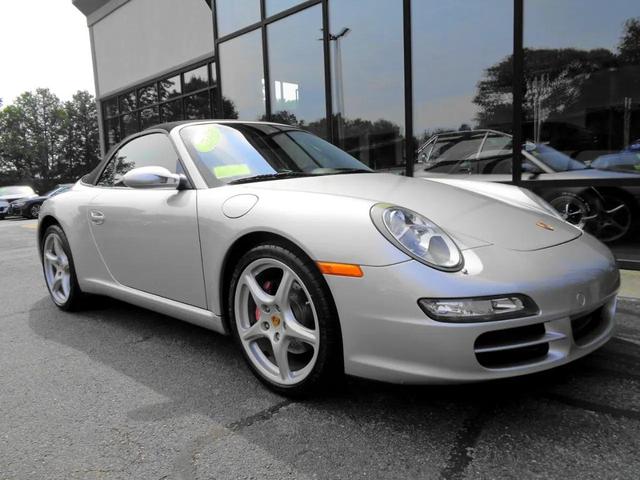 Photo of 2007 Silver Porsche 911