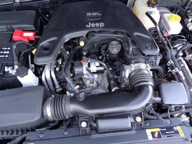 Photo of 2021 Silver Jeep Wrangler