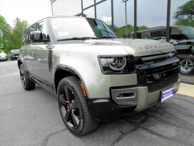 Photo of 2021 Green Land Rover Defender