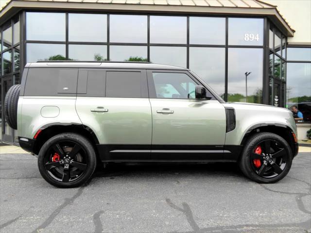 Photo of 2021 Green Land Rover Defender