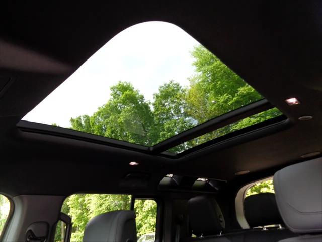 Photo of 2021 Green Land Rover Defender