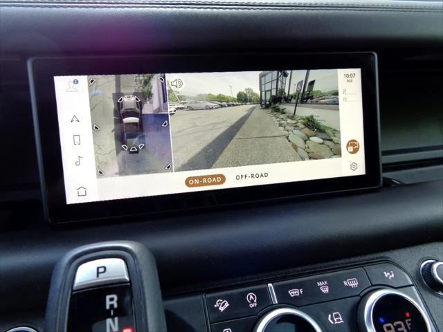 Photo of 2021 Green Land Rover Defender