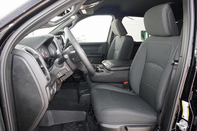 Photo of 2026 Diamond Black Crystal Pearlcoat RAM 2500