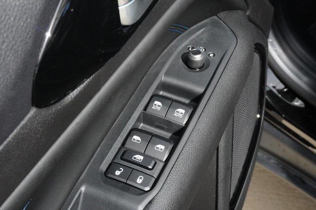 Photo of 2025 Diamond Black Crystal Pearlcoat Jeep Compass