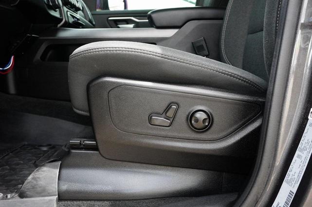 Photo of 2022 Granite Crystal Metallic Clearcoat RAM 1500