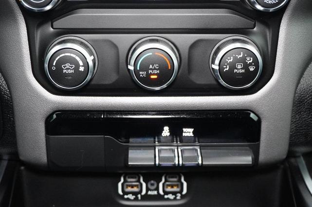 Photo of 2022 Granite Crystal Metallic Clearcoat RAM 1500