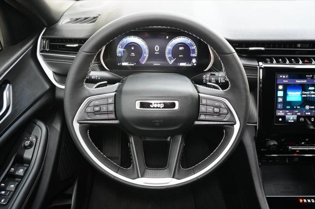 Photo of 2024 Velvet Red Pearlcoat Jeep Grand Cherokee