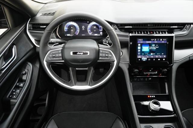 Photo of 2024 Velvet Red Pearlcoat Jeep Grand Cherokee