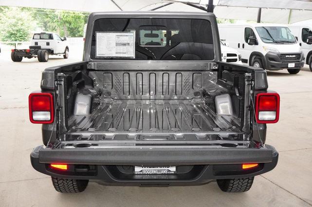 Photo of 2025 Granite Crystal Metallic Clearcoat Jeep Gladiator