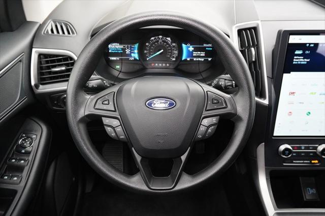 Photo of 2024 Iconic Silver Metallic Ford Edge