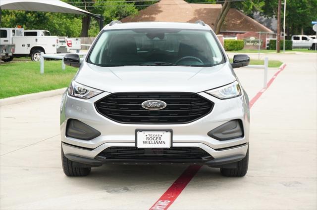 Photo of 2024 Iconic Silver Metallic Ford Edge