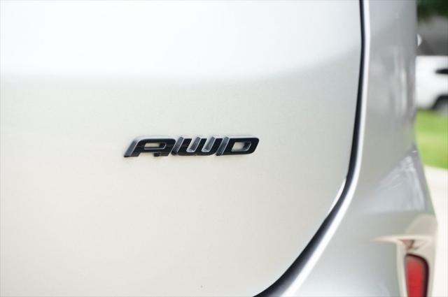 Photo of 2024 Iconic Silver Metallic Ford Edge