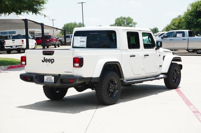 Photo of 2025 Bright White Clearcoat Jeep Gladiator