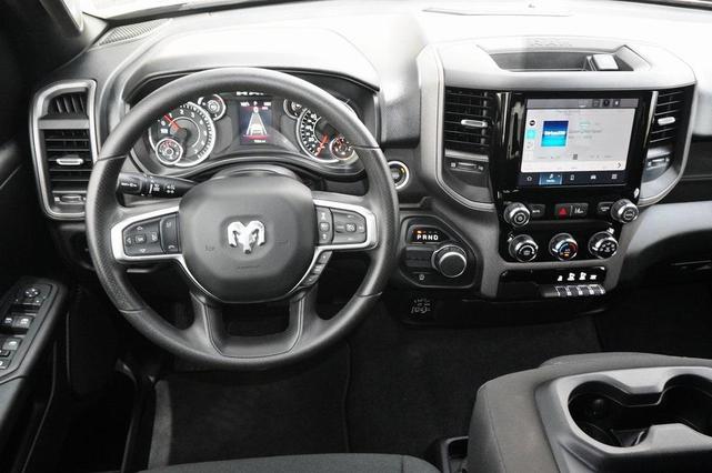 Photo of 2025 Granite Crystal Metallic Clearcoat RAM 1500