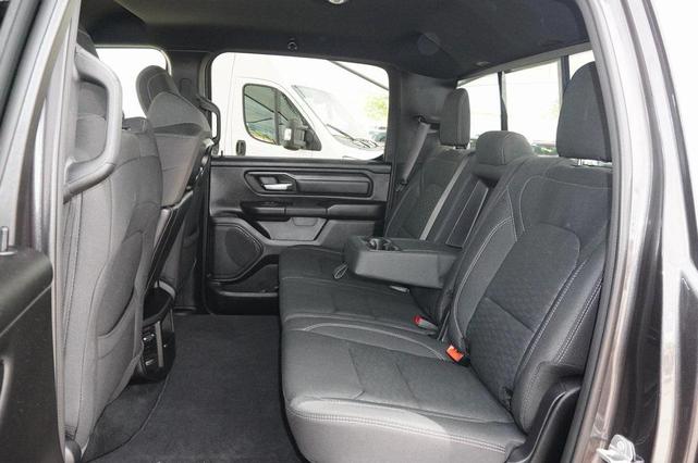 Photo of 2025 Granite Crystal Metallic Clearcoat RAM 1500