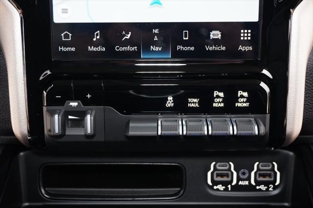 Photo of 2024 Diamond Black Crystal Pearlcoat RAM 2500