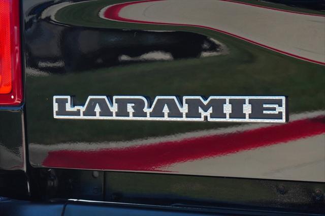 Photo of 2024 Diamond Black Crystal Pearlcoat RAM 2500