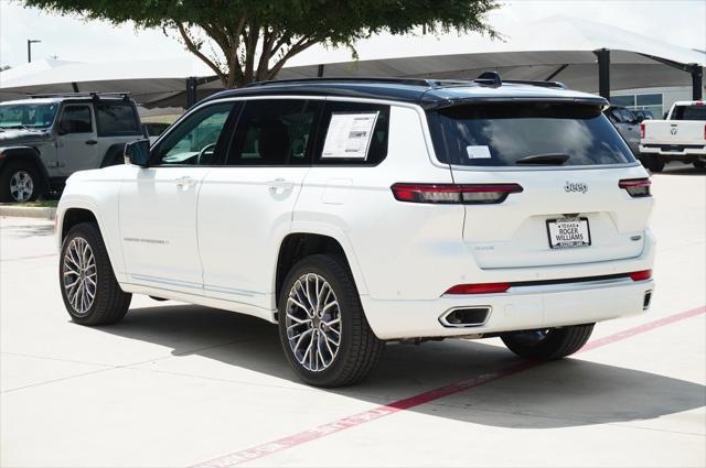 Photo of 2025 Bright White Clearcoat Jeep Grand Cherokee L