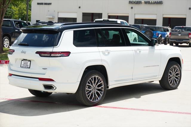 Photo of 2025 Bright White Clearcoat Jeep Grand Cherokee L