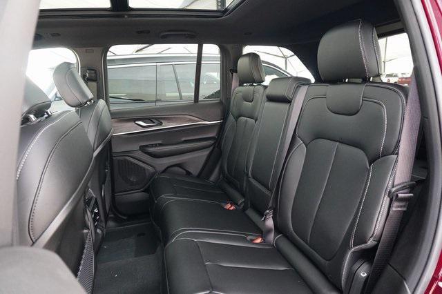 Photo of 2025 Velvet Red Pearlcoat Jeep Grand Cherokee