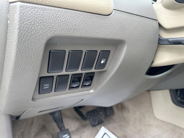Photo of 2009 White Nissan Murano