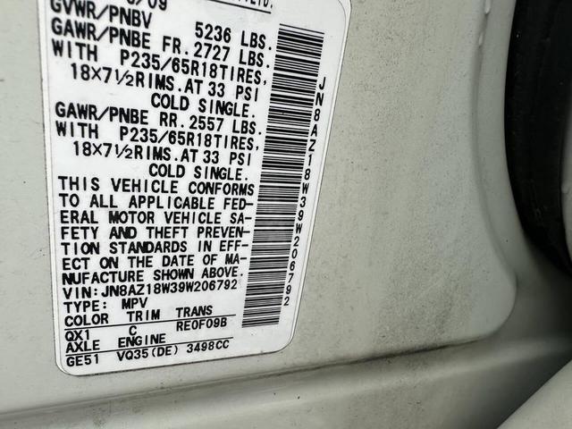 Photo of 2009 White Nissan Murano
