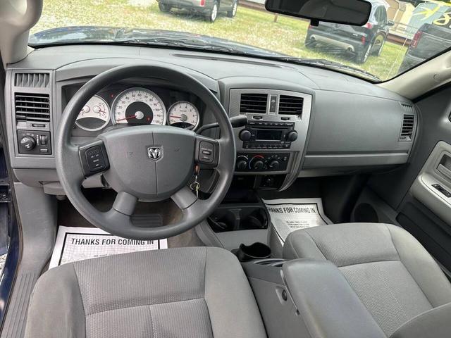 Photo of 2006 Blue Dodge Dakota