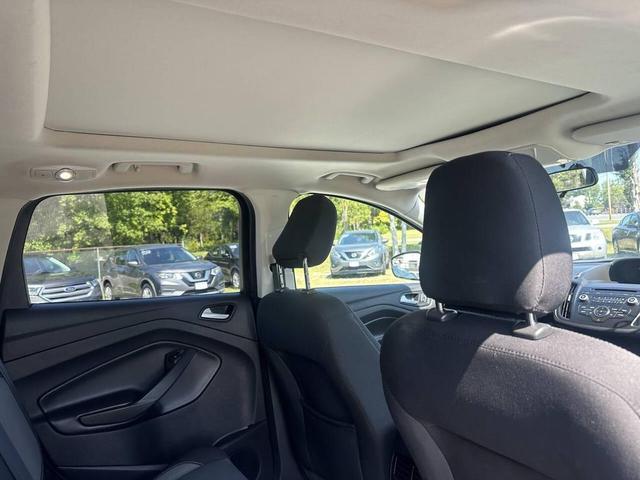 Photo of 2018 Blue Ford Escape
