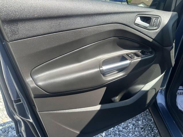 Photo of 2018 Blue Ford Escape