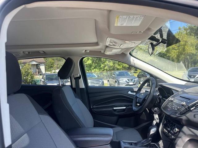Photo of 2018 Blue Ford Escape