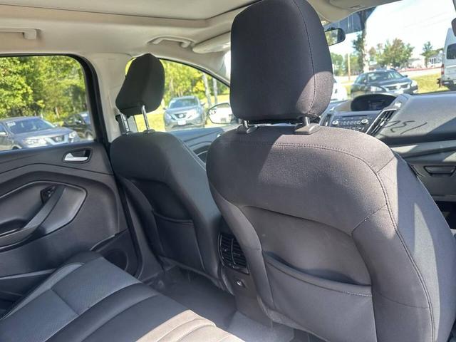 Photo of 2018 Blue Ford Escape