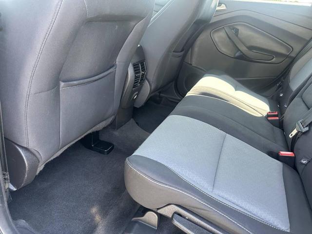 Photo of 2018 Blue Ford Escape