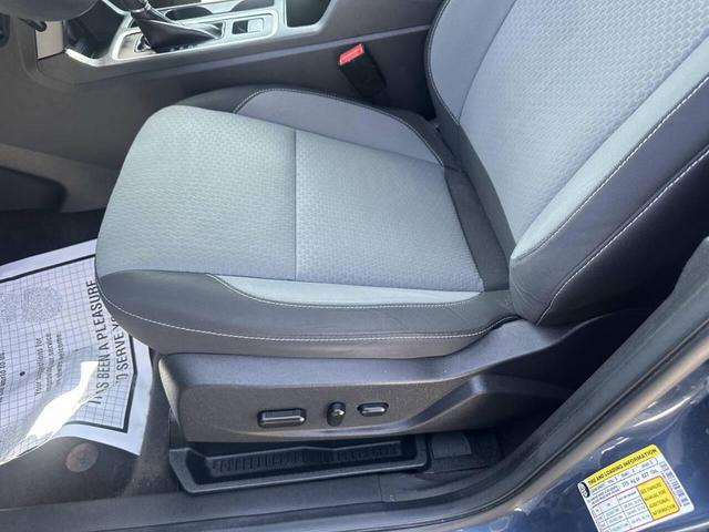Photo of 2018 Blue Ford Escape